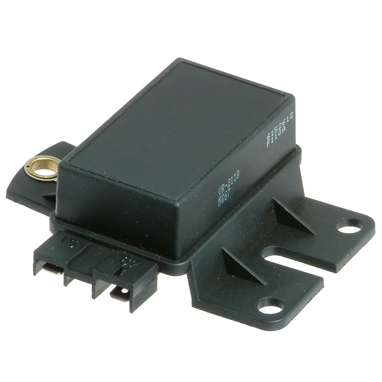 Jännitteensäädin MM 63472000, 12V