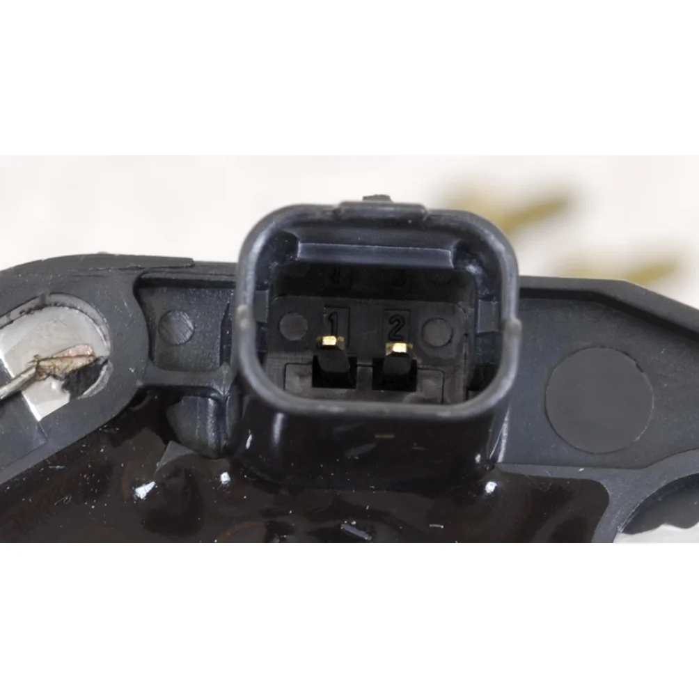 Jännitteensäädin VA 593666, 12V