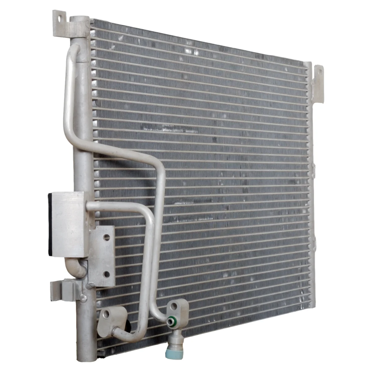 Lauhdutiniliitin ilmastointilaitteelle, Saab 900